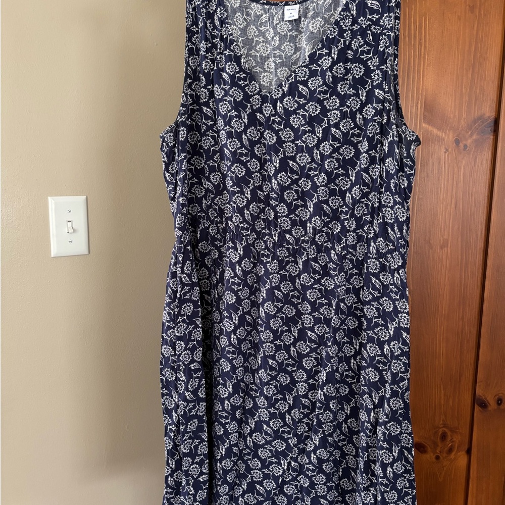 Old Navy Navy Blue Floral Dress